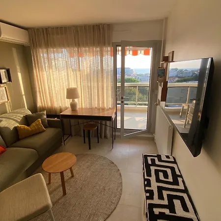 Apartment De Charme, 2p, Terrasse, Vue Mer, Clim, Garage Juan-les-Pins